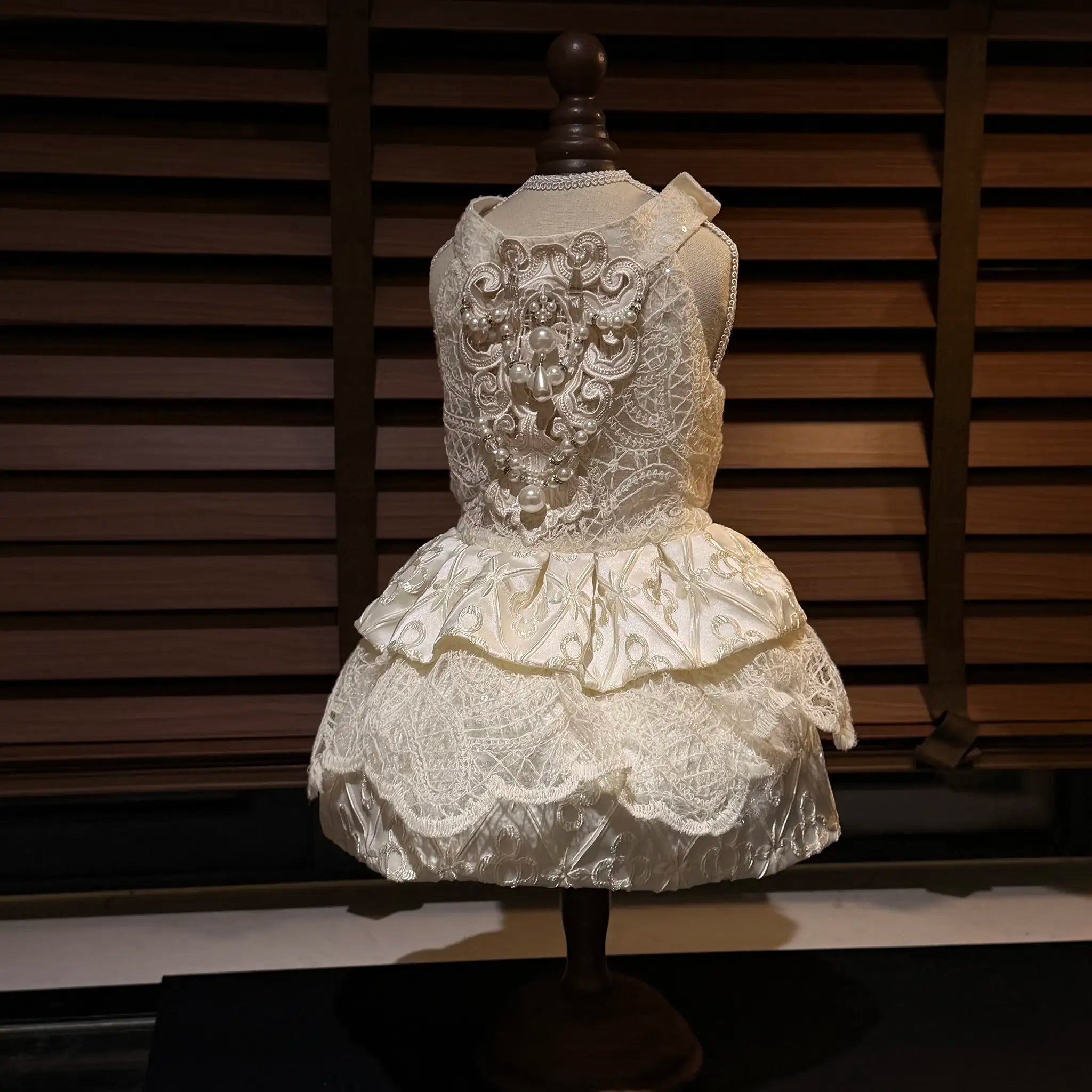 Rococo Pearl Satin Dress(Waitlist)