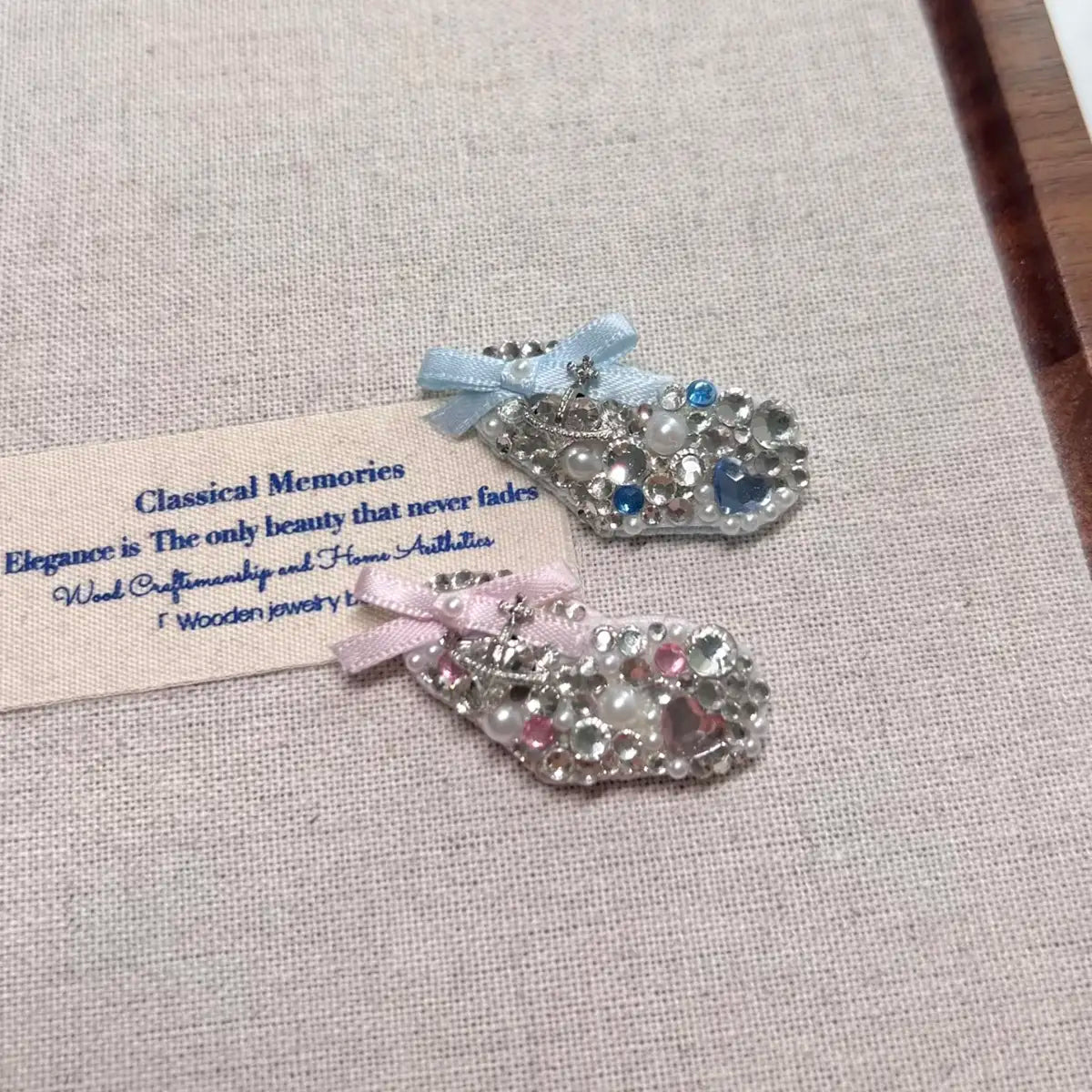 Twin Star Pet Hair Clips (Sold with outfits)